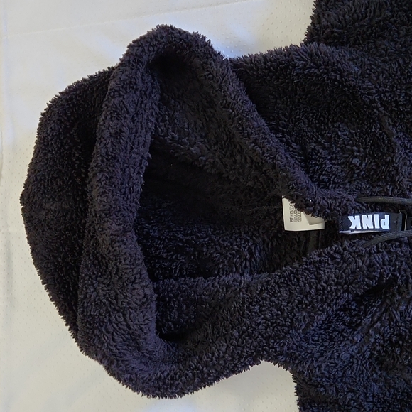 PINK VICTORIA'S SECRET FUZZY HOODIE SIZE M - Picture 4 of 13